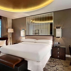 Superior Zimmer mit Kingsize-Bett