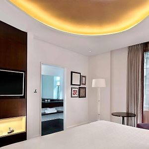 Deluxe Zimmer mit Kingsize-Bett